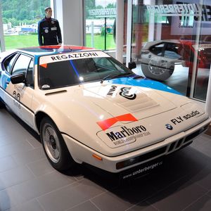 Der legendäre M1 hat in Kufstein ebenso seinen Platz gefunden.(Bild:  Wehner / »kfz-betrieb«)