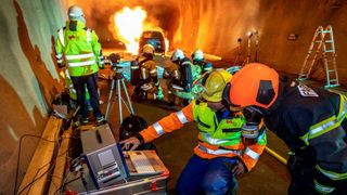 Die TU Graz hat das Brandverhalten von E-Autos im Tunnel getestet. (Bild: TU Graz/Lunghammer)