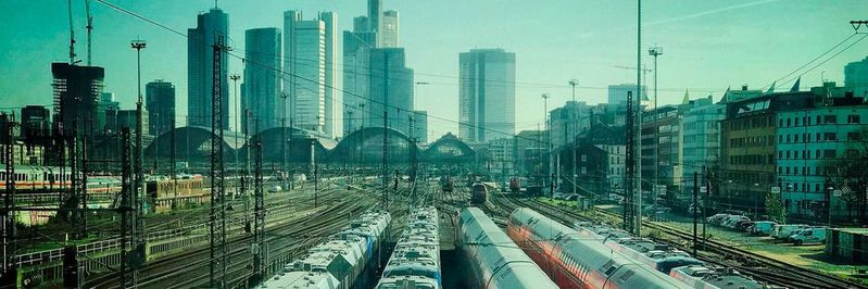 Das gut 33.000 Kilometer lange deutsche Schienennetz birgt ein enormes Potenzial für datenbasierte Anwendungen.(Bild:  gemeinfrei /  Pixabay)