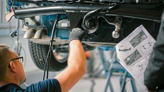 Laut ACPS Automotive ist im Vorfeld der Bestellung einer Nachrüst-Anhängerkupplung nicht erkennbar, ob die Kupplung nach CARLOS TC BC geprüft wurde. (Bild: ACPS Automotive)