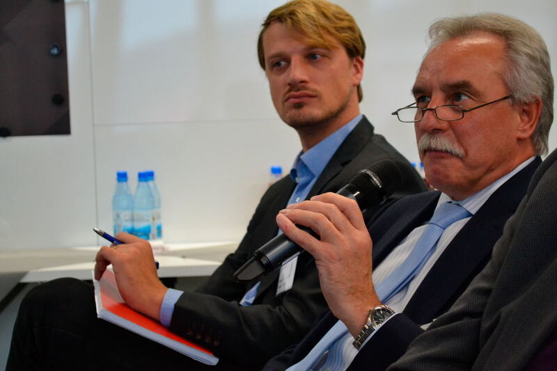 Die Teilnehmer hatten viele Fragen an die Experten der Paneldiskussion. (VBM, Mühleck/Pfeiffer)
