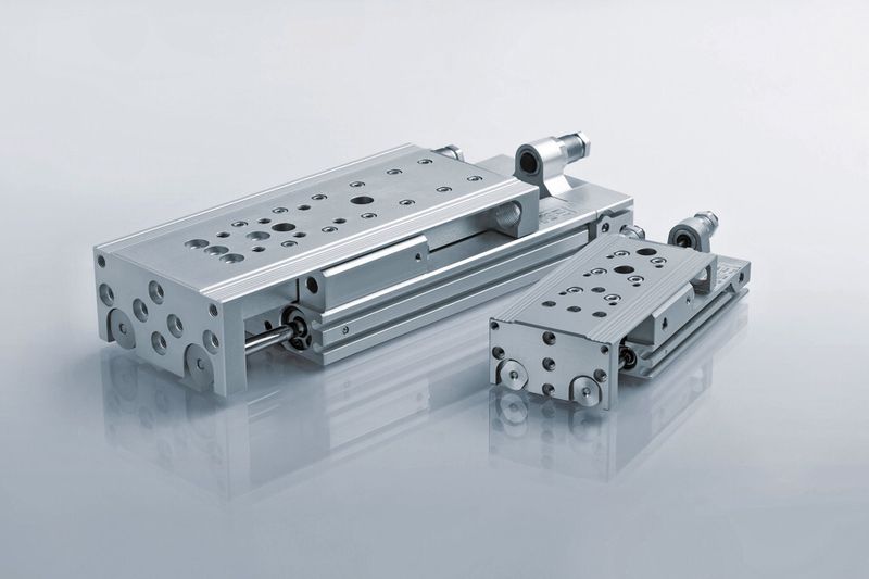 Bild 1: Die Minischlitten MSC sorgen an zentraler Stelle eines Handlingsystems für präzise geführte Kurzhubbewegungen. (Bild: Aventics)