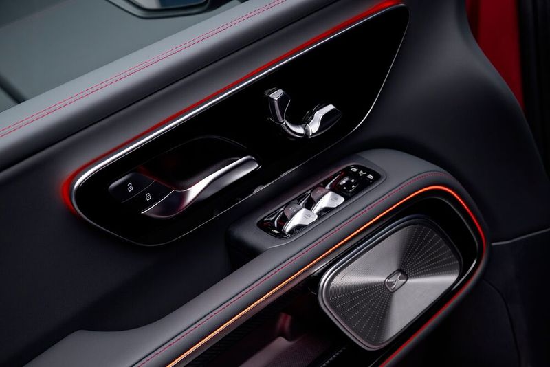 Viele Details im VLE sind haptische Kleinode. (Bild: Mercedes-Benz)