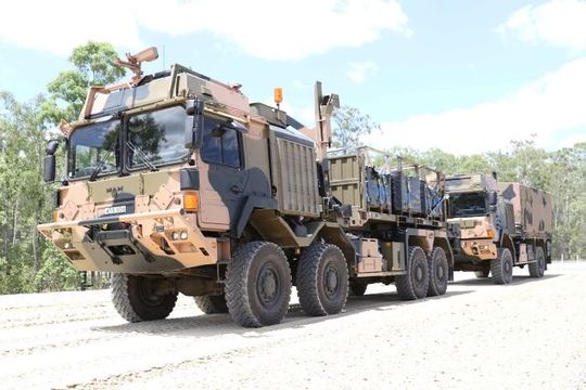 Vor rund vier Jahren wurde beschlossen, dass Rheinmetall bis zu 4.000 Lkw an die Bundeswehr liefern soll. Die nächsten 1.515 Fahrzeuge für die militärische Transportlogistik sollen nun bis November zur Truppe gelange (Symbolbild).(Bild:  Rheinmetall)