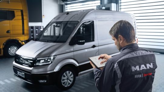 Service für den MAN TGE Next Level: Seit März 2025 gibt es insgesamt 13 verschiedene Varianten des großen Transporters ab Werk.(Bild:  MAN Truck & Bus)