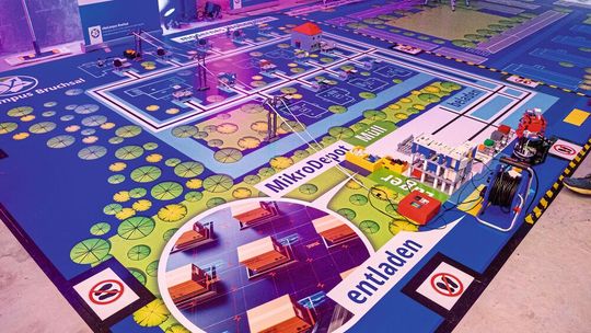 Auf dem Areal der ehemaligen Dragonerkaserne („efeuQuartier“) in Bruchsal soll das Leuchtturmprojekt „efeuCampus“ (eco-friendly experimental urban logistics campus) etabliert werden. Auf dem Areal der ehemaligen Dragonerkaserne („efeuQuartier“) in Bruchsal soll das Leuchtturmprojekt „efeuCampus“ (eco-friendly experimental urban logistics campus) etabliert werden.