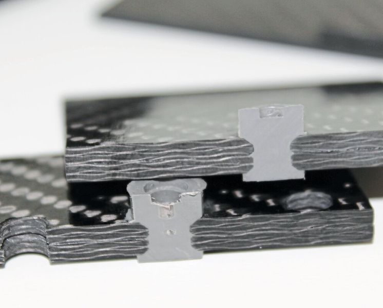 Im MM-W-Programm von KVT-Fastening gibt es außerdem noch die Variante Riwwet. Dabei handelt es sich im eine Multimaterial-Niet, mit dem man hybride Bauteile miteinander verbinden kann. (KVT-Fastening)