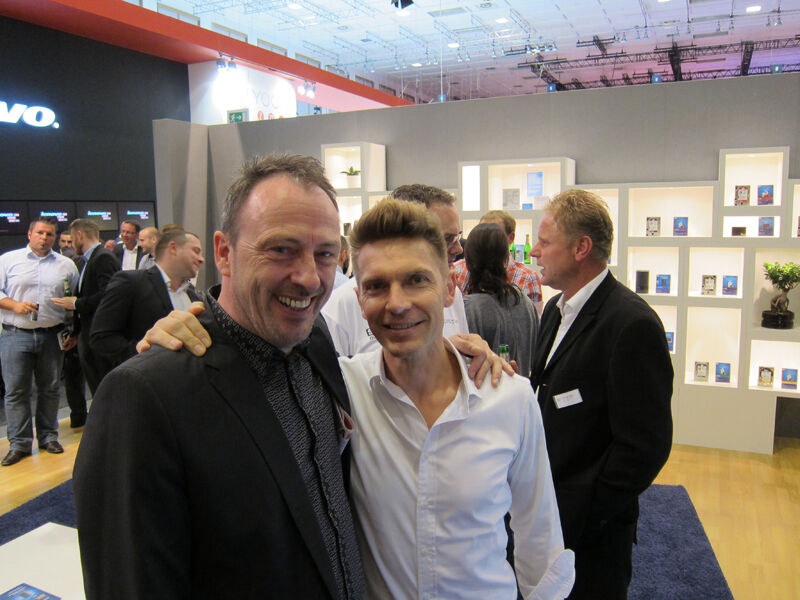 Tom Knicker, (l.) Wortmann, und Stefan Mandl, WD (Bild: IT-BUSINESS)