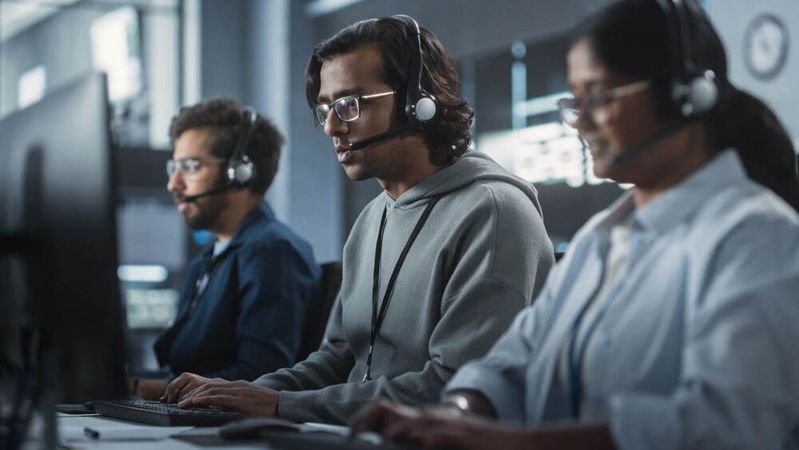 Durchschnittlich 1,3 Arbeitstage verlieren Beschäftigte jeden Monat durch digitale Reibung. TeamViewer hilft, solche Probleme deutlich zu reduzieren.(Bild:  TeamViewer)