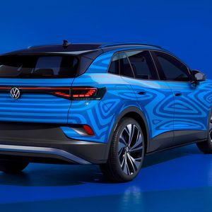 Bis zu 500 Kilometer Reichweite sollen für das E-SUV drin sein.(Bild:  Volkswagen)