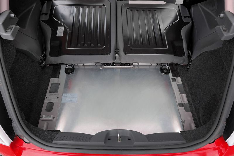 Kofferaum mit Batterie (Bild: Linde)