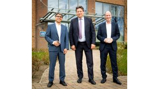 Bei einer Pressekonferenz in Wismar gaben Dr. Peter Fruhstorfer (l.), Co-Vorstandsvorsitzender der Eppendorf SE, Reinhard Meyer, Minister für Wirtschaft, Infrastruktur, Tourismus und Arbeit des Landes Mecklenburg-Vorpommern (m.) und Dr. Wilhelm Plüster, Vorstand Entwicklung und Produktion der Eppendorf SE (r.), bekannt, dass Eppendorf ein ehemaliges Produktionsgelände am Standort der MV Werften Fertigmodule Property GmbH in Wismar gekauft hat und dort ein neues Werk für Kunststoffe zur Anwendung im Labor baut.  (Eppendorf)