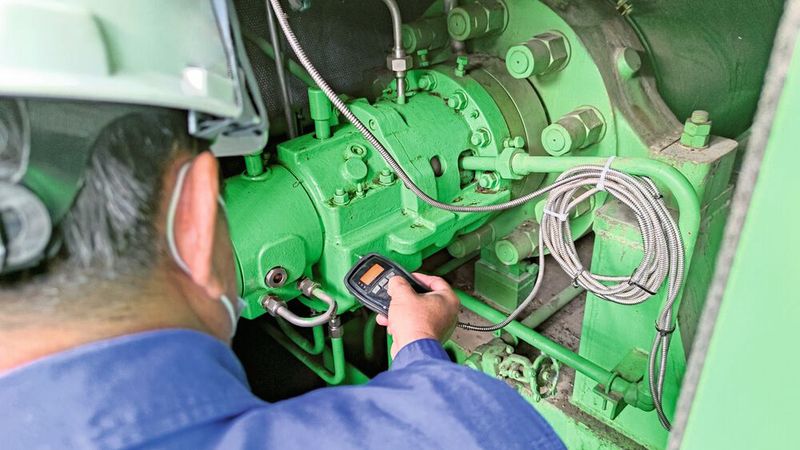 Mechanische Antriebe, Kompressoren oder Pumpen lassen sich mit dem Vibrationsschutz-Technologiemodul permanent überwachen und somit auch in Konzepte für vorbeugende Wartungsmaßnahmen integrieren. (Bild: ©Chaimongkol - stock.adobe.com)