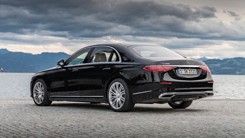 In der Luxusklasse liegt die Mercedes-Benz S-Klasse mit 48,6 Prozent vorn. (Bild: Daimler)