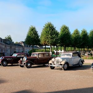 Zweifellos der Höhepunkt der 18. Classic-Gala Schwetzingen: 14 Fahrzeuge des von 1926 bis 1935 im hessischen Ober-Ramstadt beheimateten Herstellers Röhr, was knapp die Hälfte des erhaltenen Bestands ausmacht.(Bild:  Peter Diehl)