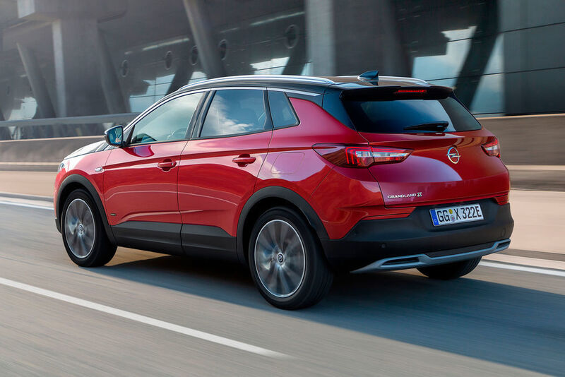 Die Gesamtleistung aus Verbrennungs- und Elektromotoren beträgt 221 kW/300 PS. (Opel )