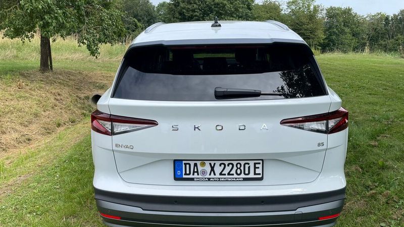 Der Enyaq gehört in die Klasse der SUV. (Bild: Grimm – VCG)