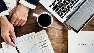 Um erfolgreich zu wachsen, sollten Chemieunternehmen fünf Trend-Themen im Auge behalten.  (gemeinfrei/rawpixel)