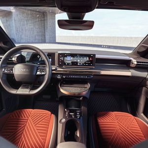 Wohnliche Einrichtung mit zum Großteil recycelten Materialien.(Bild:  Lancia)