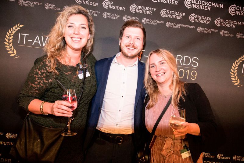 Franziska Magai, Simon Bergmann und Sarah Aust (v. l.) von den Vogel IT-Medien (Bild: artful rooms / VIT)