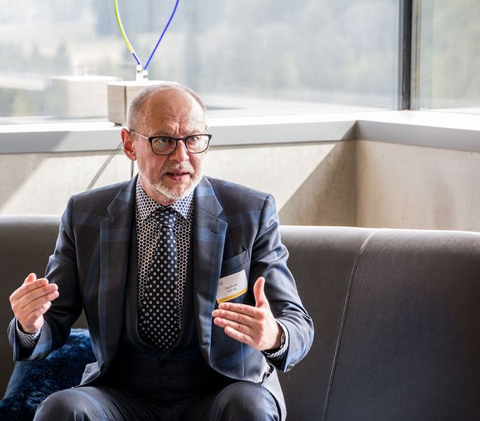 „...durch erfolgreiche Akquisitionen und Beteiligungen schärften wir weiter unser Profil als führender Anbieter in den Bereichen Additive Fertigung und Prototypenbau“, erklärt Carl Fruth, Firmengründer und Vorstandsvorsitzender der FIT AG. (Bild: konstruktionspraxis/Richter)