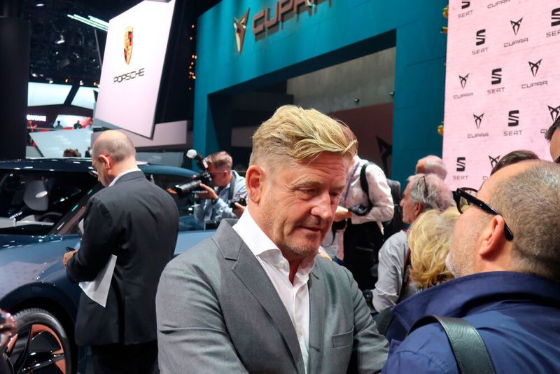 Cupra-Chef Wayne Griffiths sieht in ihr die „Vision eines rein elektrischen Sportwagens“. (Grimm/»kfz-betrieb«)