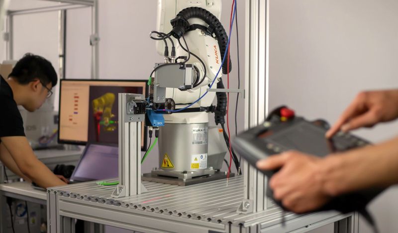 (Quelle:  ArtiMinds Robotics GmbH)