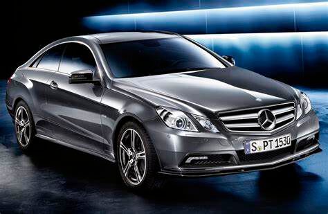 Das Auto hier gehört zu den Topmodellen im Portfolio von Mercedes-Benz. Leider läuft es genau in diesem Sektor gerade nicht so top beim Premiumfahrzeughersteller mit dem Stern. Heute hat man die Prognosen heruntergeschraubt ...(Bild:  Mercedes-Benz)