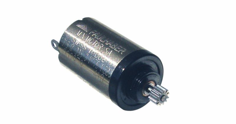 4 Edelmetallkommutierter 10mm Motor,  ... bei nur 6,5 g Masse erreicht er 0,48 mNm und bis zu 18400 rpm. (Archiv: Vogel Business Media)