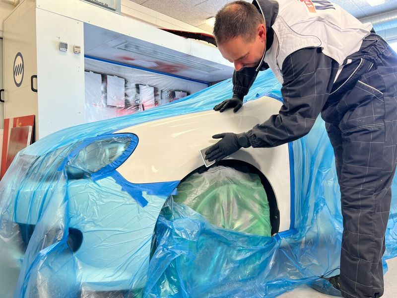 SprayMax Prozessanleitung LackRepair Metall Step11 (Bild: Peter Kwasny GmbH)