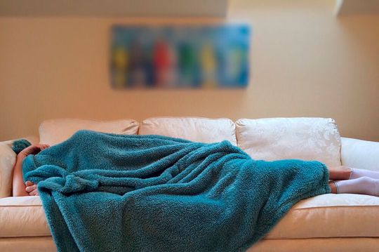 Schon ein altes Sprichwort sagt – „Schlaf ist die beste Medizin“. Schon ein altes Sprichwort sagt – „Schlaf ist die beste Medizin“.
