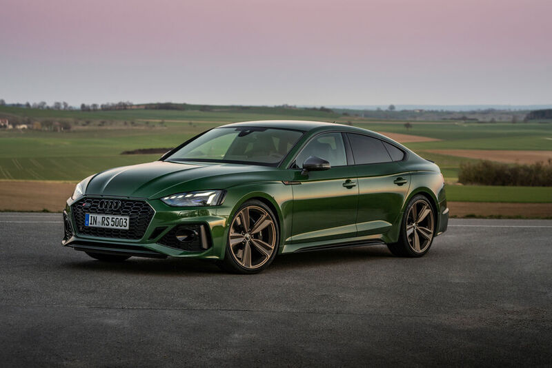 Der RS5 tritt mit einem neuen Design an, das dem potenten Antrieb würdig ist. (Bild: Audi)