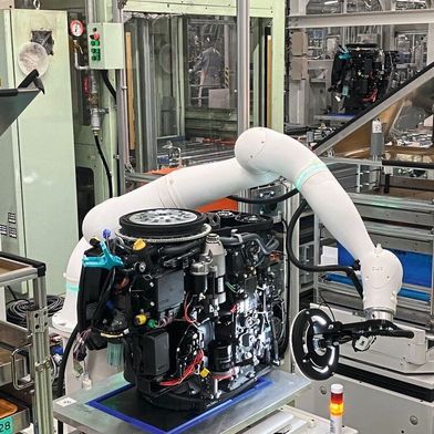 Der siebenachsige kollaborative Roboter von Yamaha Motor ist mit Harting-Steckverbindern ausgestattet. (Bild: Yamaha Motor)