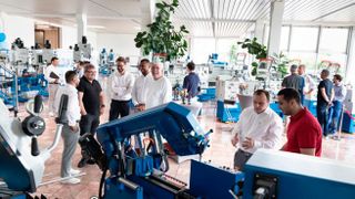 Zum regen Austausch hatte Knuth auf die diesjährige Hausmesse geladen. (Bild: Knuth)