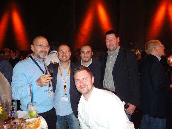 Jürgen Mansfeld und Maciej Wieczorek, Zotac, mit Mahmod Abbas und Carsten Lars, Gainward (vorne) und Alexander Schmidt, Sapphire (Archiv: Vogel Business Media)