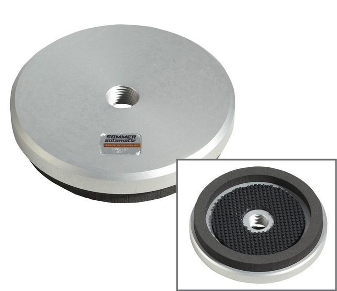 2 Neue Saugplatten:  Mit anpassungsfähiger Moosgummi-Dichtkante, einer zusätzlichen NBR Noppenauflage zur Aufnahme von Querkräften, sind die neuen Saugplatten prädestiniert für raue, stark strukturierte Oberflächen, wie etwa Riffelbleche oder Holz. (Archiv: Vogel Business Media)