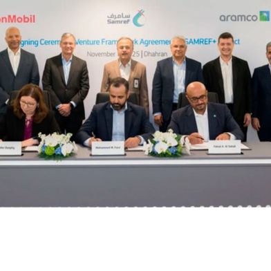 Representatives from Exxonmobil, Aramco and Samref came together at the signing ceremony. (Source: Aramco)