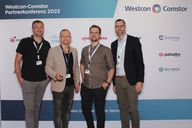 (V. li.) Patrick Wiemann (Bechtle GmbH) , Manuel Tegethoff (Westcon), Ilja Görzen (Bechtle GmbH) und Niels Gutknecht (Bechtle GmbH).  (Bild: Westcon-Comstor)