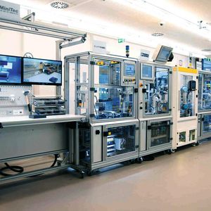 DFKI-SmartFactoryKL lässt mit einer herstellerübergreifenden Produktionsanlage die Vision Industrie 4.0 zur Realität werden.
