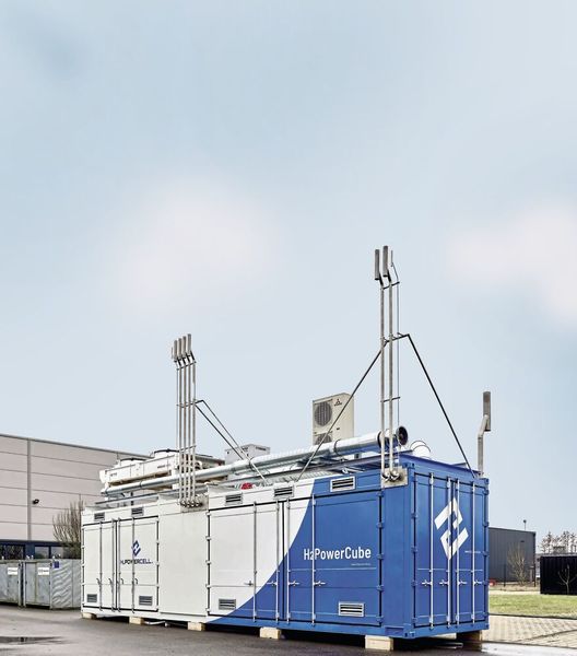 Im H2Powercube vernetzt Steuerungstechnik von Beckhoff die Brennstoffzelle mit den Elektrolyseuren und Batteriespeichern zu einem flexiblen Gesamtsystem. (Bild: Beckhoff Automation)