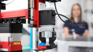 Für die smarte Fabrik braucht es eine drahtlose Vernetzung ohne Latenzen – wie 5G. (Smartfactory KL)