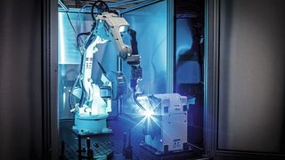 Die Schweißroboterzelle Easy Arc kommt auch Kunden von Engelmann zugute, die vor spontanen Kapazitätsengpässen stehen und die Anlage bei dieser Gelegenheit erst einmal näher kennenlernen möchten.  (Daniel Elke)