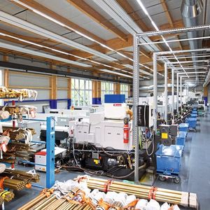Stichwort Wettbewerbsfähigkeit: die Industrie-4.0-konfigurierte Exklusivfertigung der Robert Ott AG. 