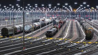 Mit einem solarbetriebenen Tracker können Transport- und Logistikunternehmen wie DB Cargo ihre Güterbewegungen verfolgen. (Bild: frei lizenziert)