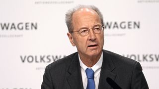 VW-Aufsichtsratschef Hans Dieter Pötsch mahnt eine intensive Beschäftigung mit der Ladeinfrastruktur an. (Bild: Volkswagen)