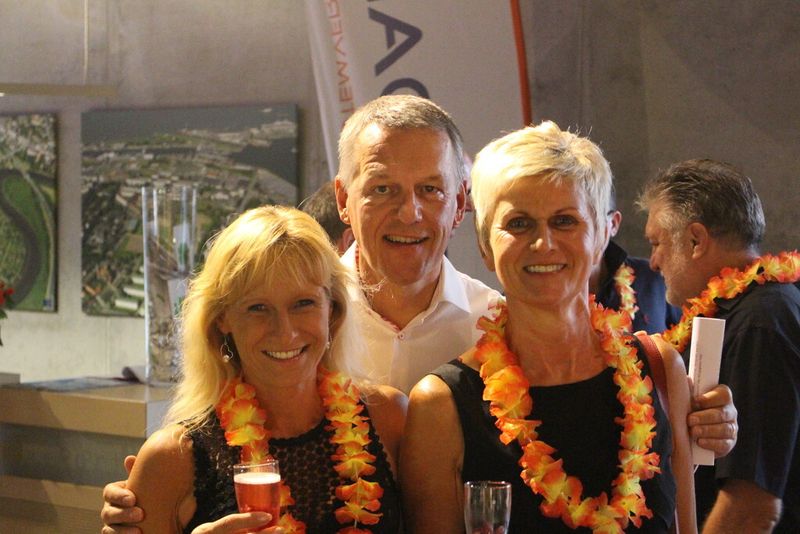 Im Karibik-Feeling: Nicole Feige (TechnoSoft Consulting), Ralph Warmbold (Nordanex) und Heidi Reiss (Abacus) (Bild: Nordanex)