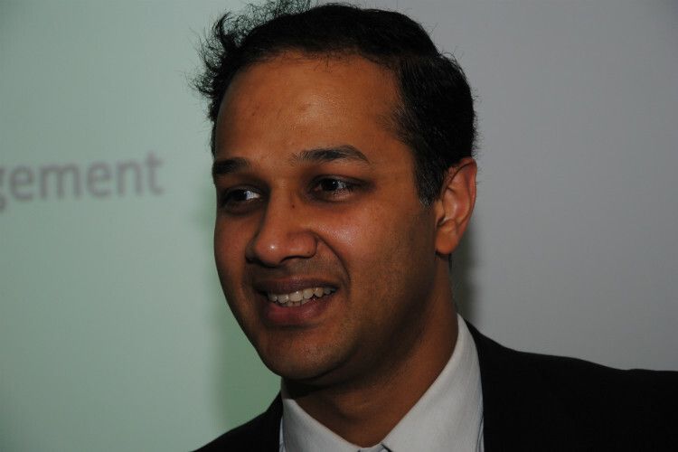 Anil Valsan, Lead Analyst Automotive bei EY (Ernst & Young), sieht fünf Schlüsselfaktoren, die die Beziehung zwischen Hersteller und Händler stärker beeinflussen: Neben der Gruppenfreistellungsverordnung und der zunehmenden Digitalisierung sind für den Automobilexperten Direktvertrieb, Incentives und die zunehmenden Vertriebsanforderungen der Hersteller prägend. (Foto: Baeuchle)
