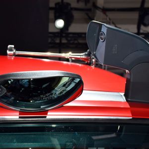 Die Kameras des Mirror-Cam-Systems sind über der Fahrertür angebracht.(Bild:  »kfz-betrieb« / Schweitzer)