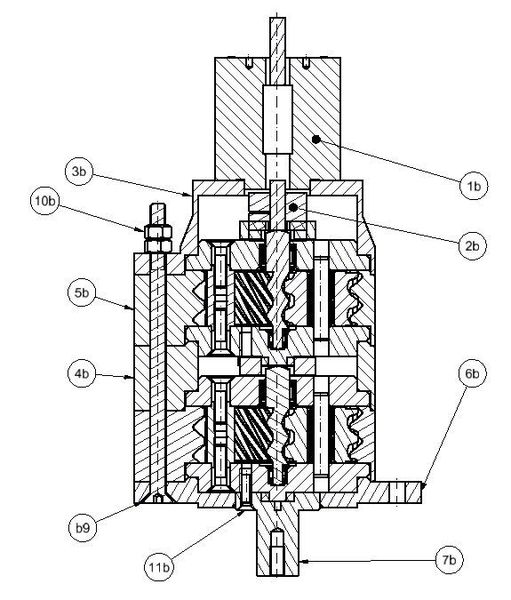 Schnitt durch zwei Stufen:
1b   Motor,
2b   Oldham-Kupplung,
3b   Motoradapter,
4b   Abtriebsadapter,
5b   Baugruppe Evoloid Planetengetriebe,
6b   Abtriebsadapter Halter,
7b   Abtriebs-Oldham-Mitnehmer,
8b   Innensechskantschraube,
9b   Innensechskantschraube,
10b Sechskantmuttern,
11b Senkschrauben

 (Maul Konstruktionen)