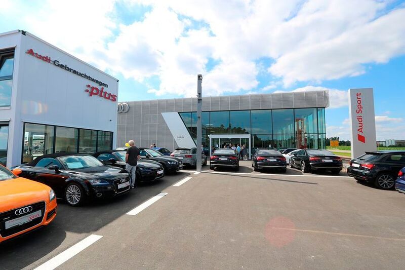 Der Gebrauchtwagenbereich bekam ebenfalls ein eigenes Gebäude und viel Freifläche. (Feser-Graf-Gruppe)